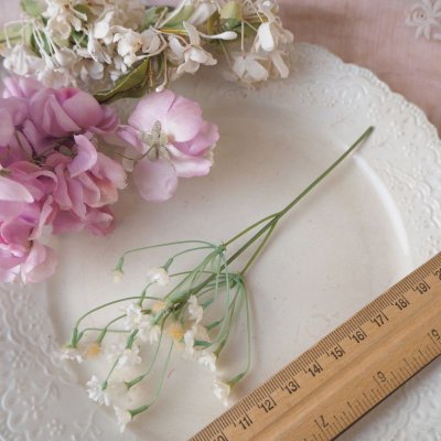 画像2: 布花小さな白い小花の飾り