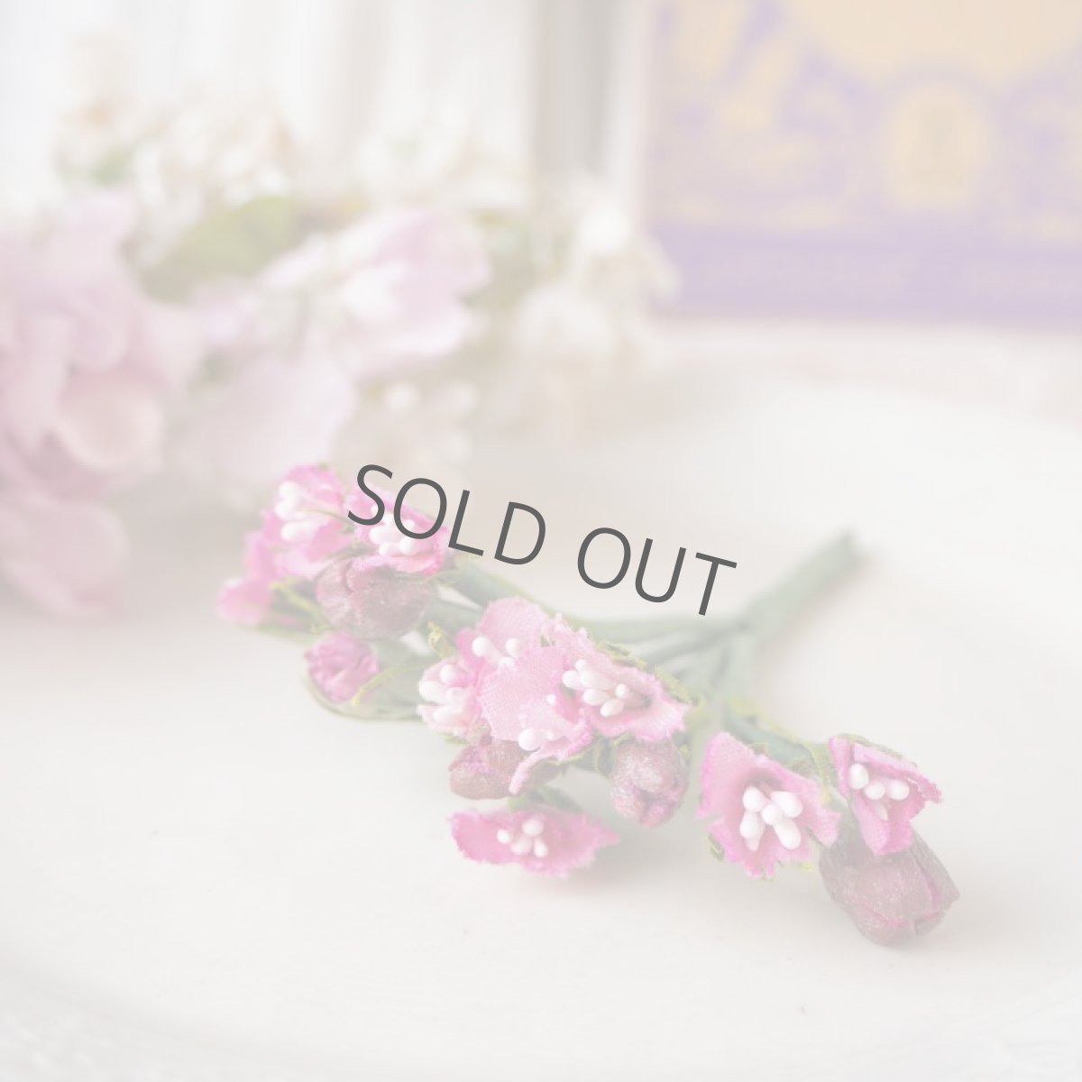 画像2: 濃いピンク色の布花の飾り (2)