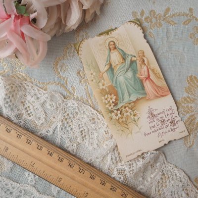 画像1: 古い繊細な教会カード　マリア様と白いユリの花