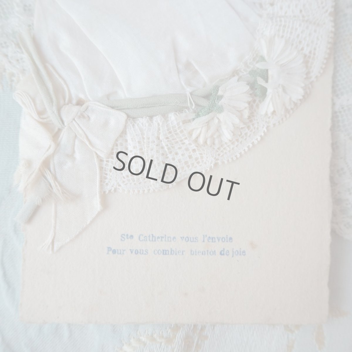 画像3: 白いレースのボネのカード/白い小花の布花 (3)