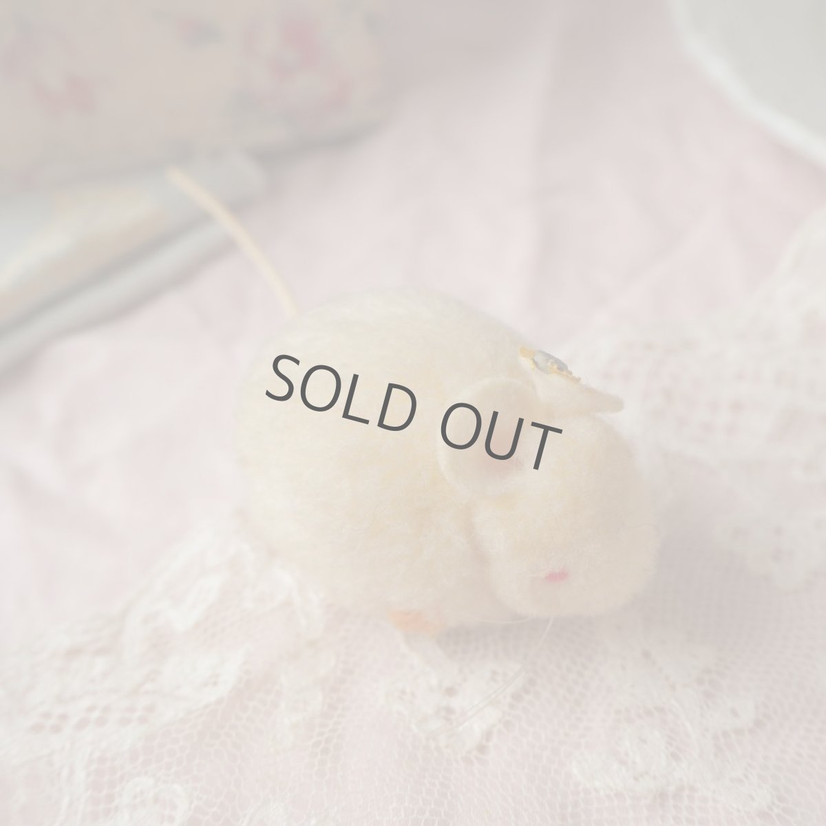 画像10: シュタイフ社製ふわふわのポンポンねずみ/白とグレー (10)