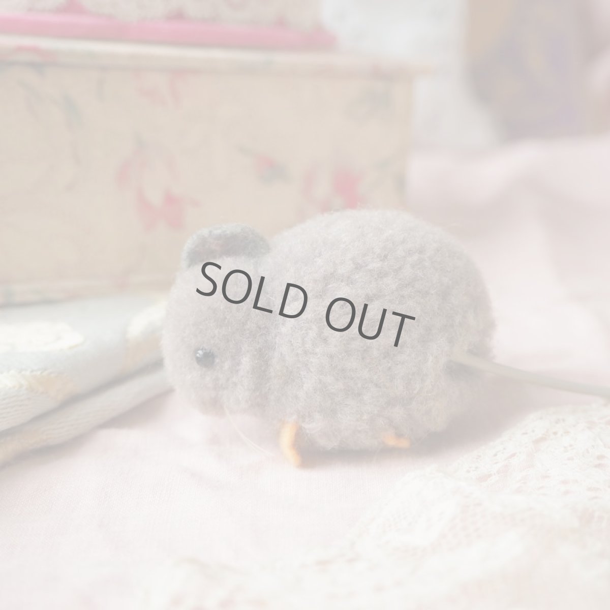 画像11: シュタイフ社製ふわふわのポンポンねずみ/白とグレー (11)