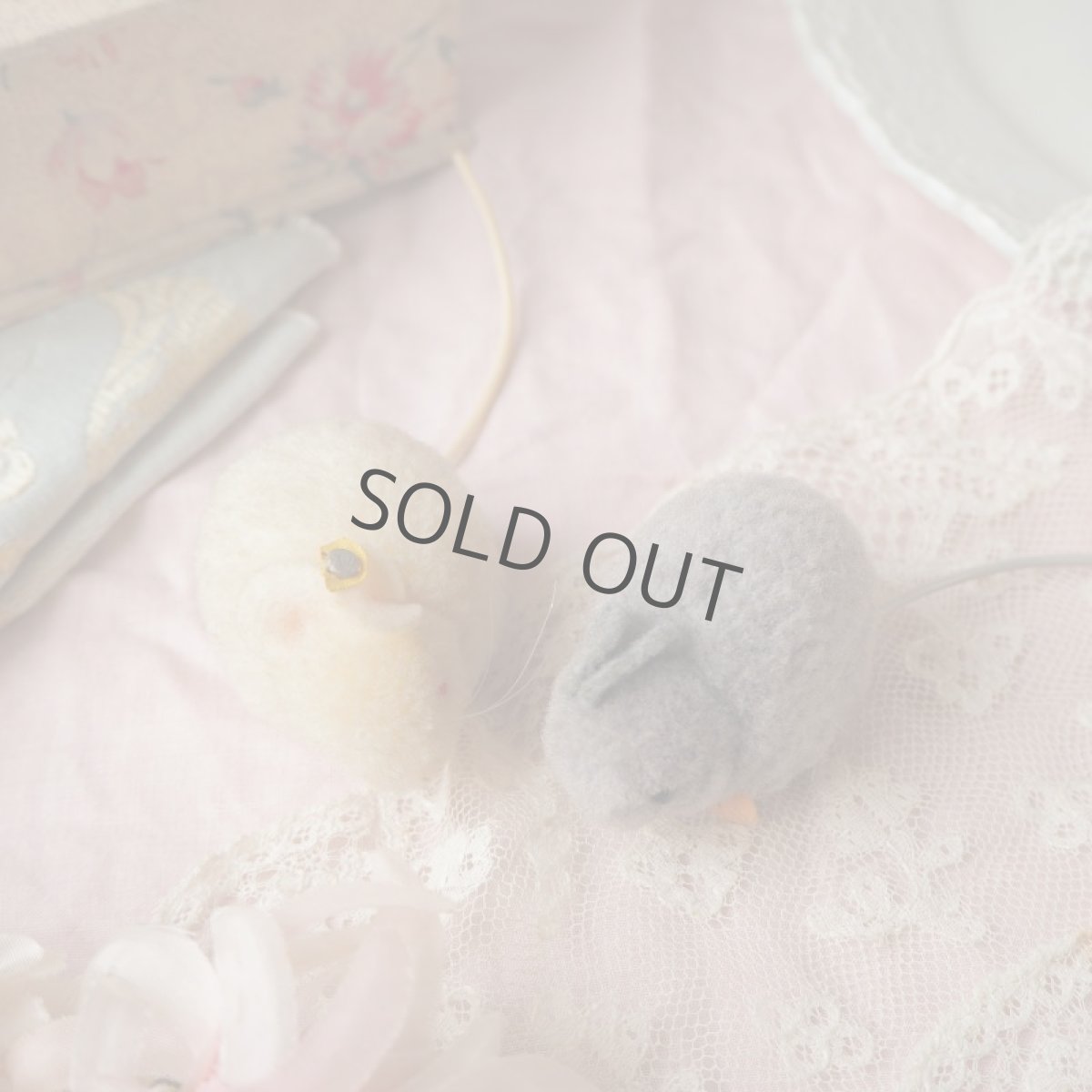 画像18: シュタイフ社製ふわふわのポンポンねずみ/白とグレー (18)