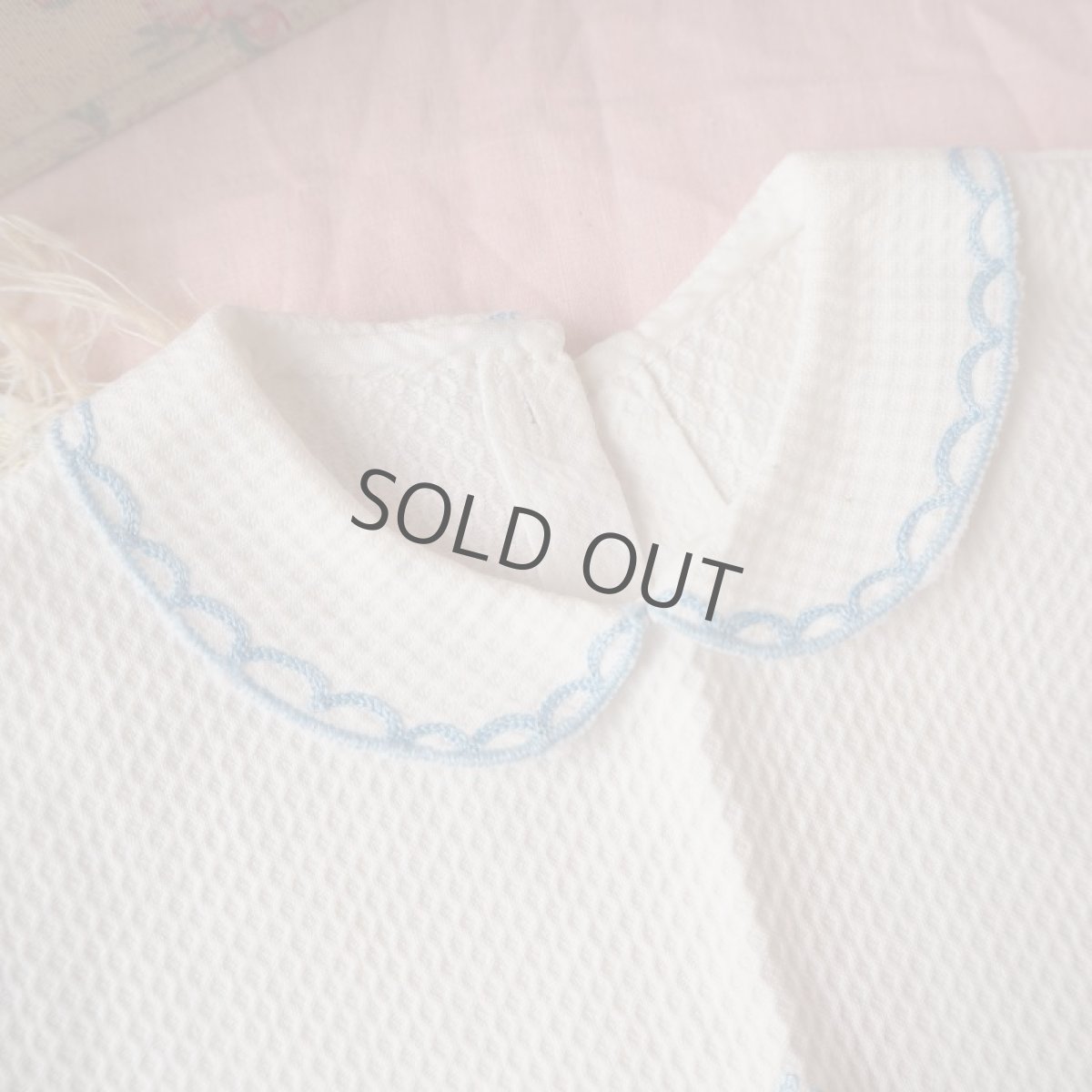 画像4: 小さな襟付きブルー小花のベビースタイ刺繍の (4)