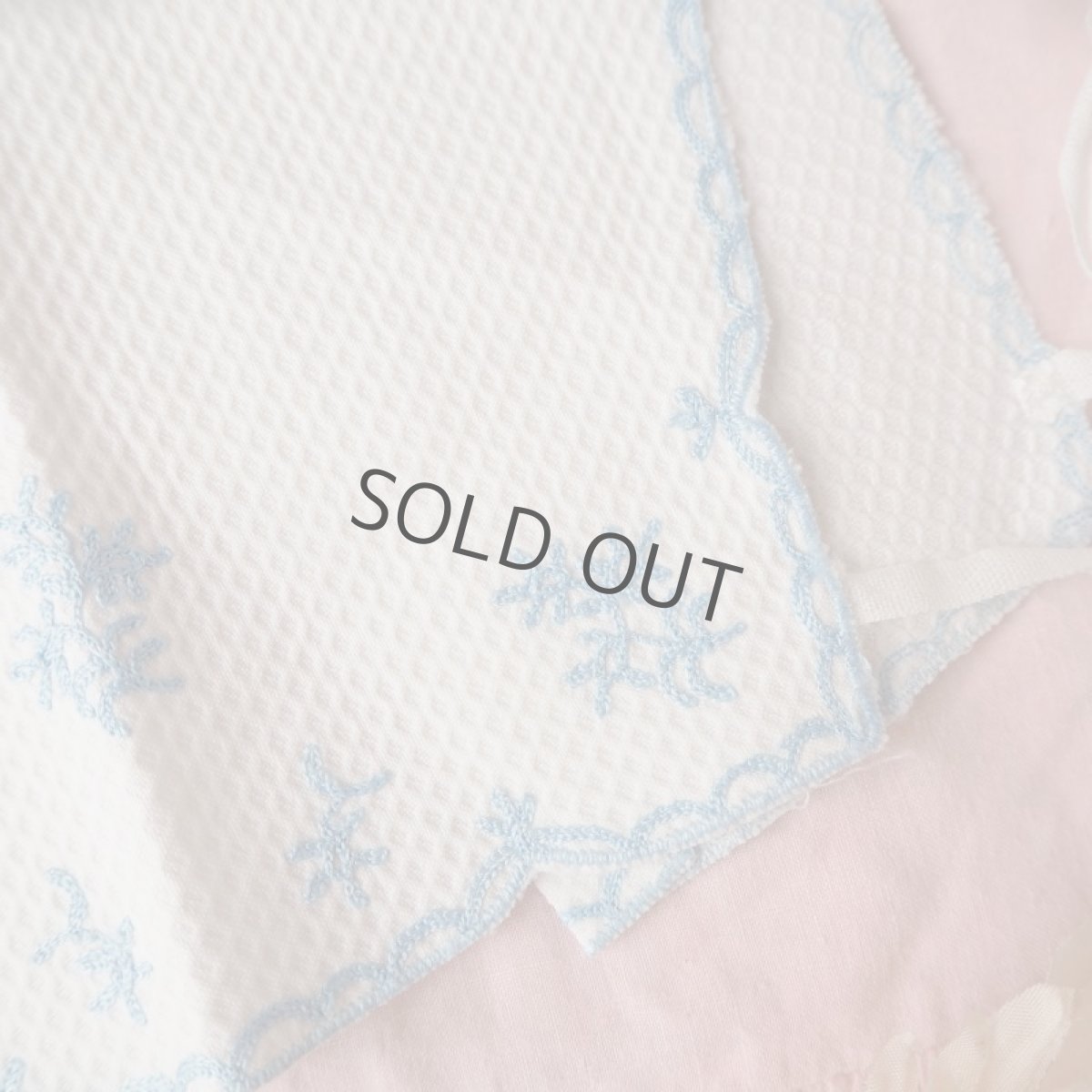 画像3: 小さな襟付きブルー小花のベビースタイ刺繍の (3)