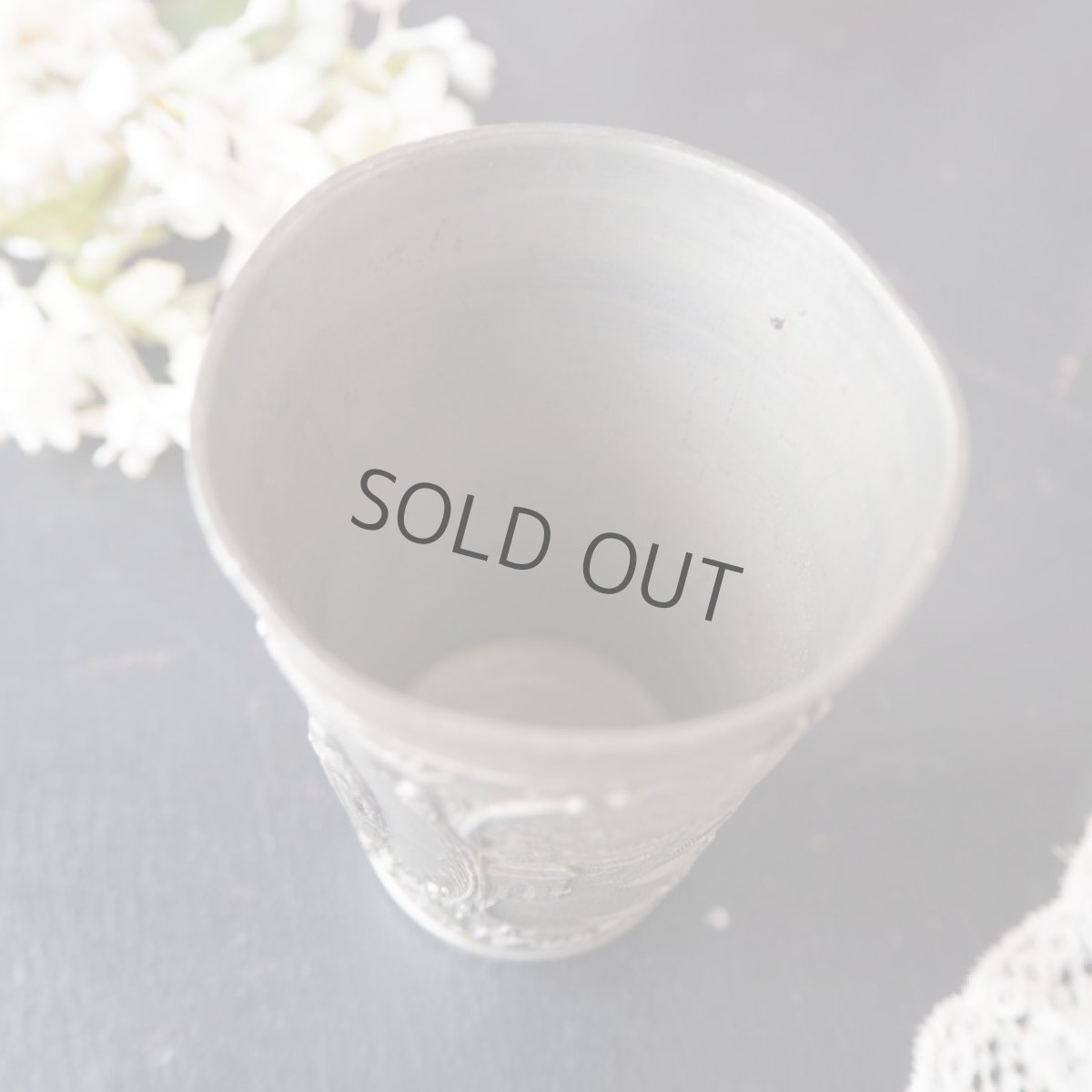 画像9: マリア様とルルドの泉と教会のモチーフのコップ (9)