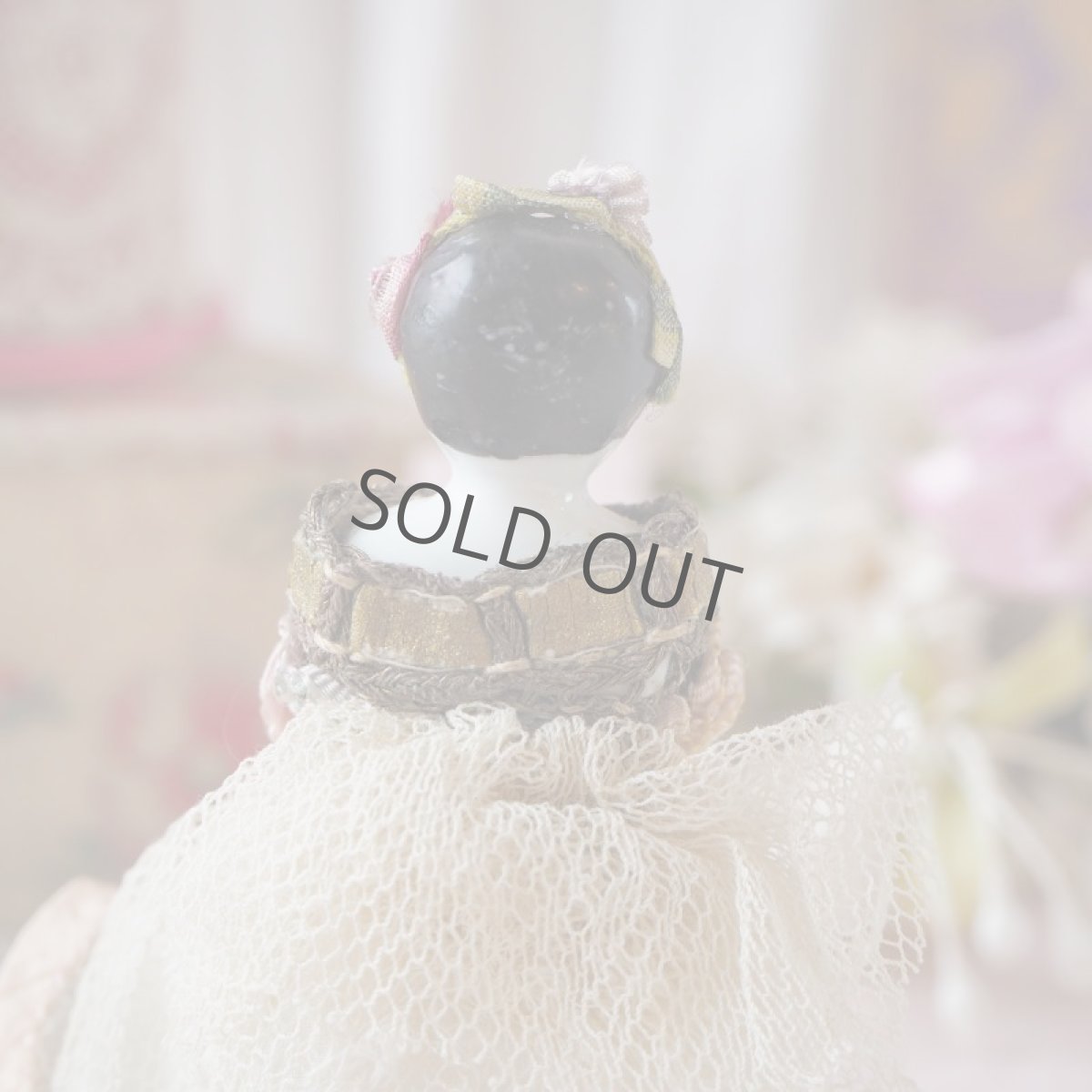 画像5: チュールレースドレスと布花のビスクヘッドドール／ロココリボンの小さなお人形 (5)