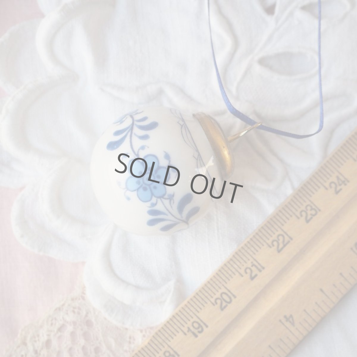 画像6: 青い花柄の陶器の飾り (6)