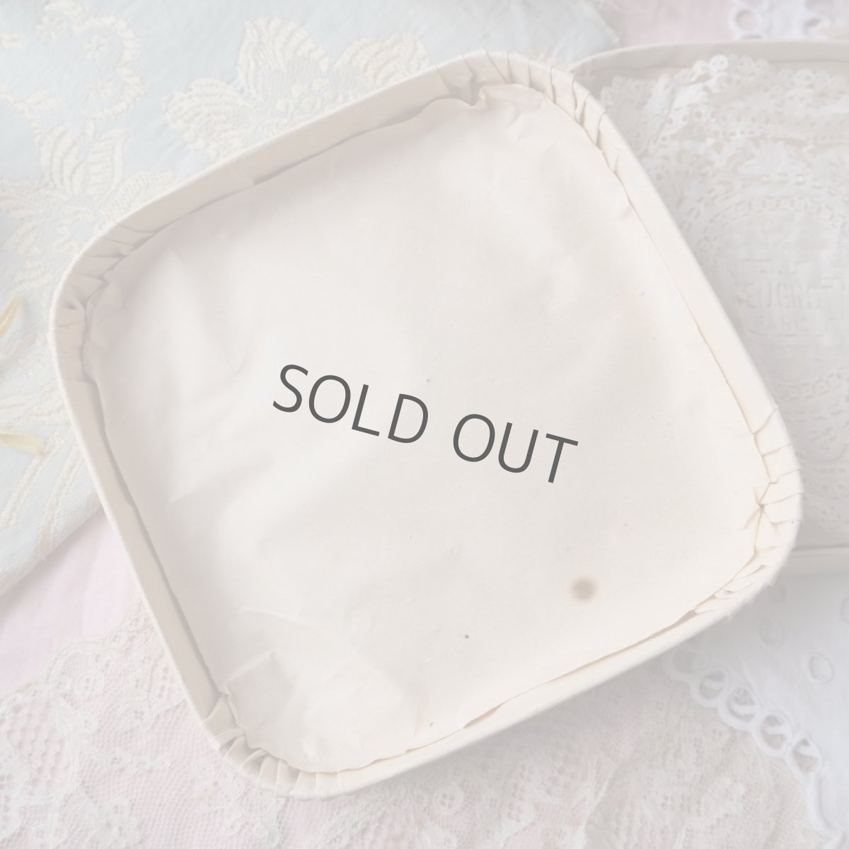 画像10: 天使の絵柄のドラジェBOX/紙箱 (10)