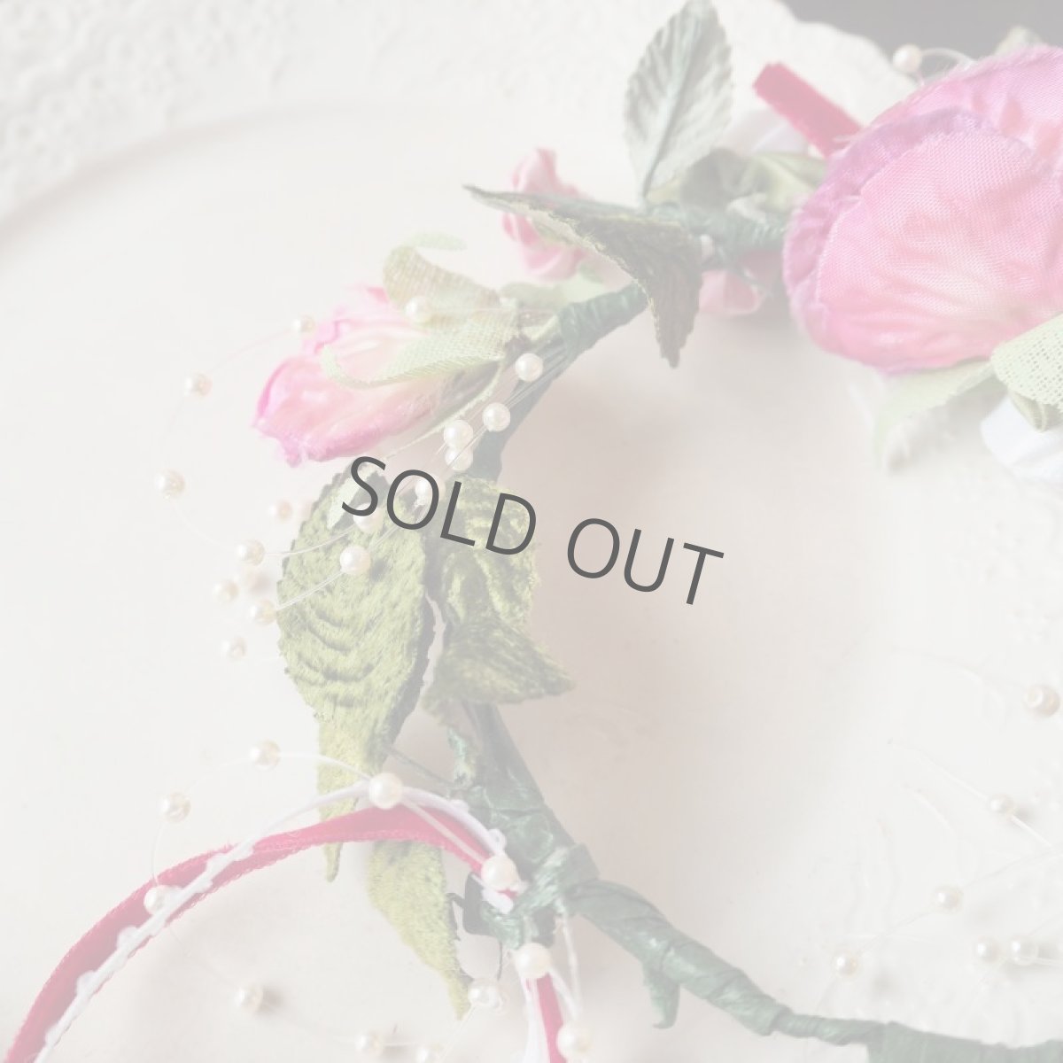 画像2: 小さなティアラ布花とビーズ飾り／ドール用orベビーサイズ (2)