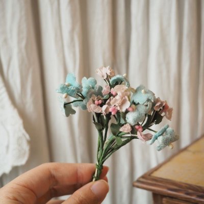 画像2: 布花　ピンクとブルー小花の花束/コサージュ