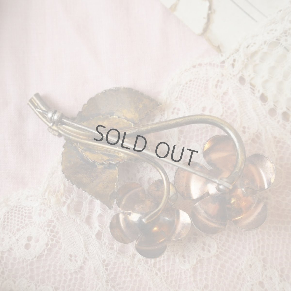 画像4: 薔薇の花の銅色ブローチ (4)