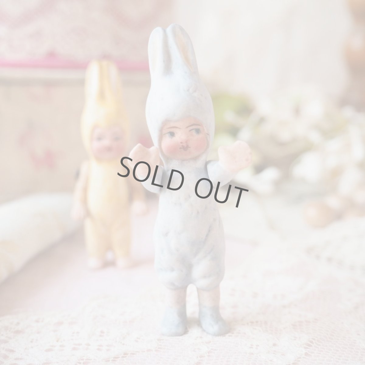 画像7: イースターバニーうさぎの着ぐるみビスクドール/ブルーグレー/イエローオーカー (7)