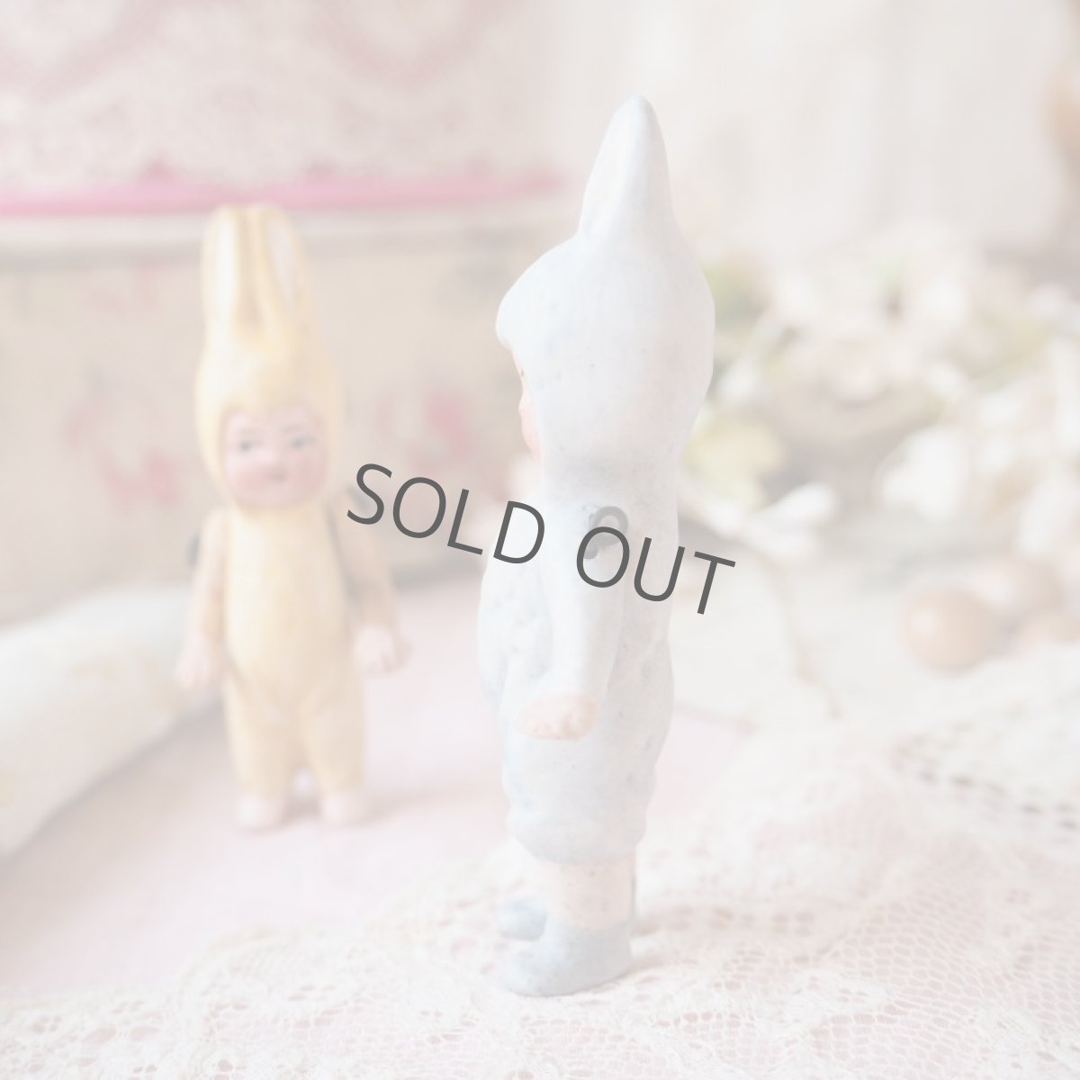 画像3: イースターバニーうさぎの着ぐるみビスクドール/ブルーグレー/イエローオーカー (3)