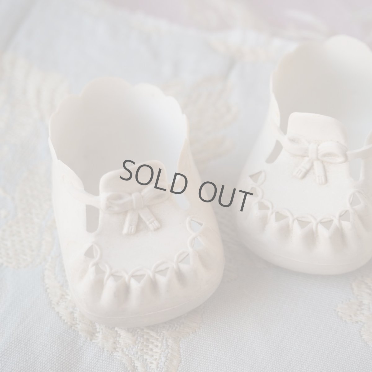 画像11: ドール用白い小さなペア靴/縁スカラップベビーシューズ (11)