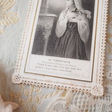 画像3: ヴェールの女性と十字架の教会カード (3)