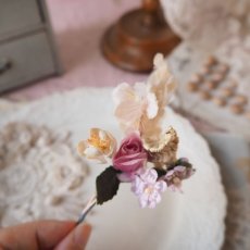 画像7: 白、ベージュ、薄いピンク色の布花/可憐で小さなブーケ (7)