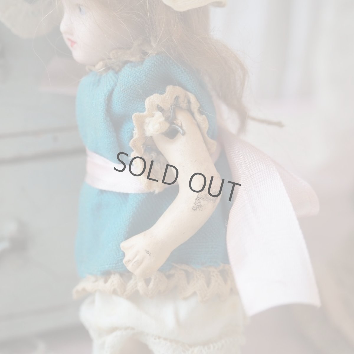 画像9: フランス製小さなお人形ミニョネット/青いワンピース (9)