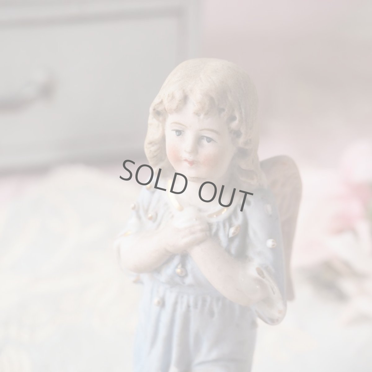 画像9: お祈りする天使像/ピンク色の小さな羽根 (9)