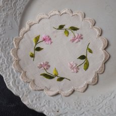 画像4: 小さなドイリーピンク色の小花のシルク刺繍 (4)