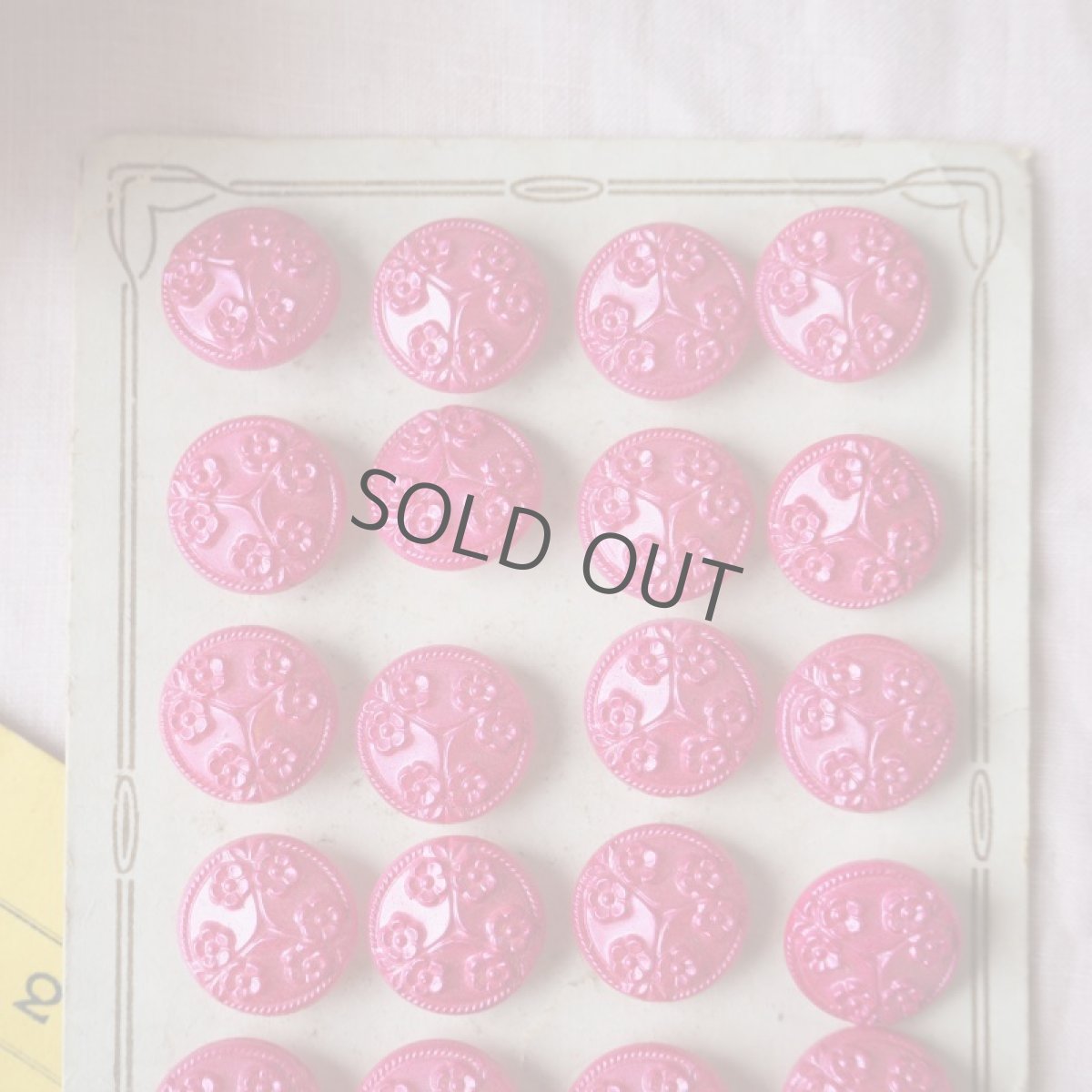 画像2: 小さめガラスボタン/小花柄濃いピンク色 (2)