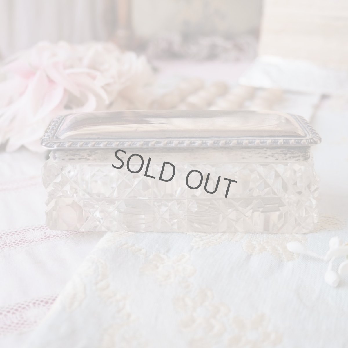 画像2: シルバー製蓋付きガラスの小物入れ/一部欠け有り(セール品) (2)