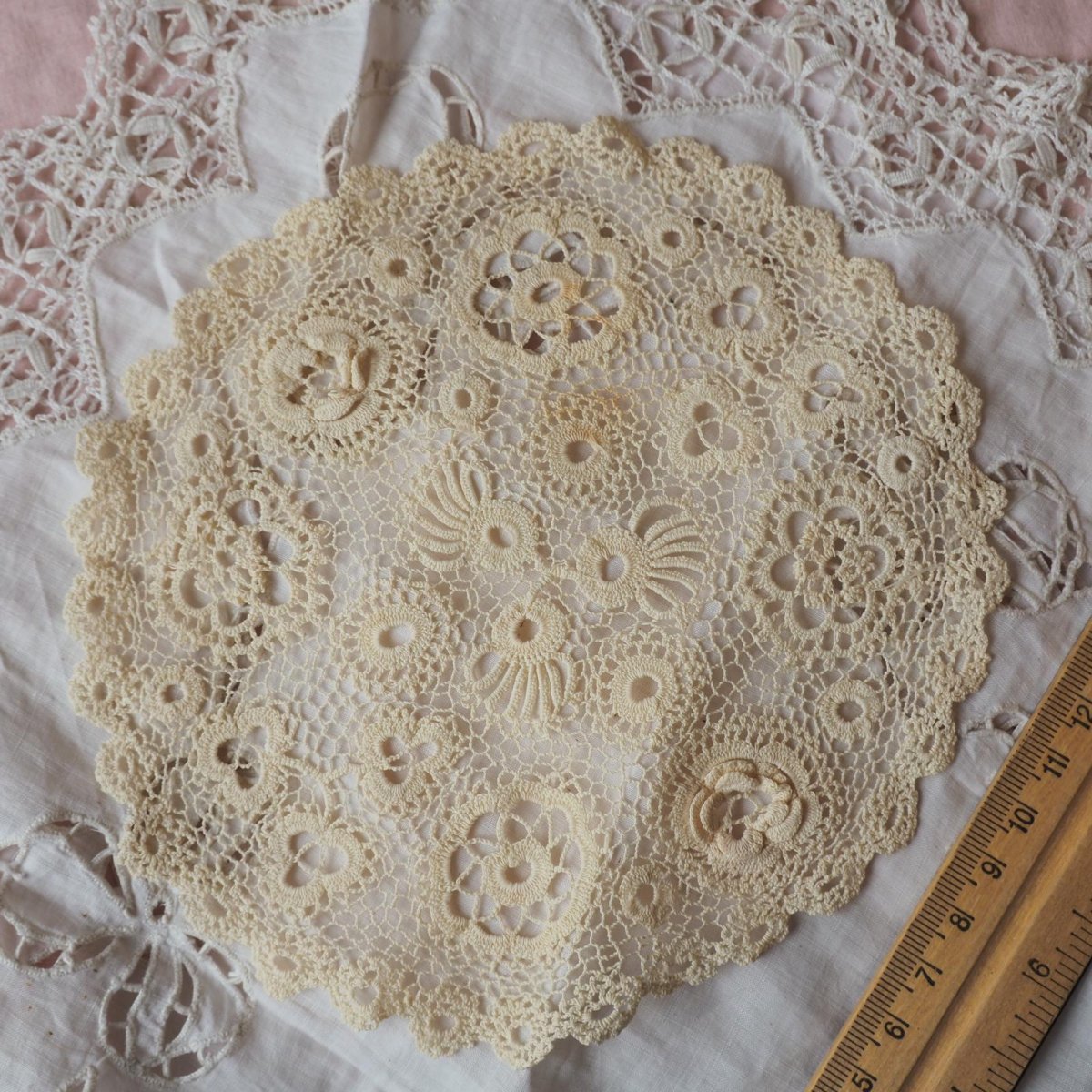 画像6: 極細レース、アイリッシュクロシェのドイリー/立体花モチーフ (6)