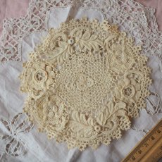 画像5: アイリッシュクロシェのドイリー/立体のお花のモチーフ (5)