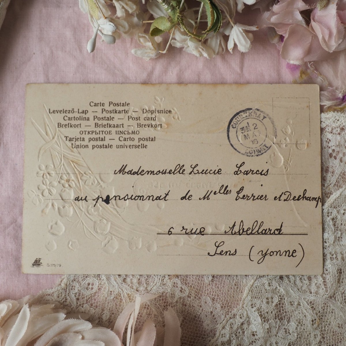 画像4: 白い鈴蘭と勿忘草の花束のポストカード/エンボス (4)