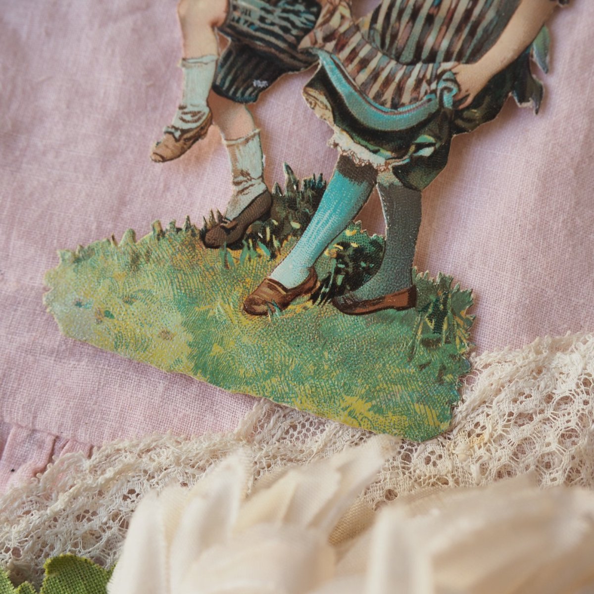 画像3: 花冠の少年と少女のクロモカード/レアな絵柄型抜き (3)