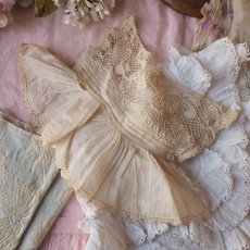 画像8: 手仕事アイリッシュクロシェの袖口フリルレースパーツ2枚セット (8)