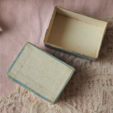 画像8: 古いジュエリー屋さんの青い紙箱/ボルドーのリングケース (8)