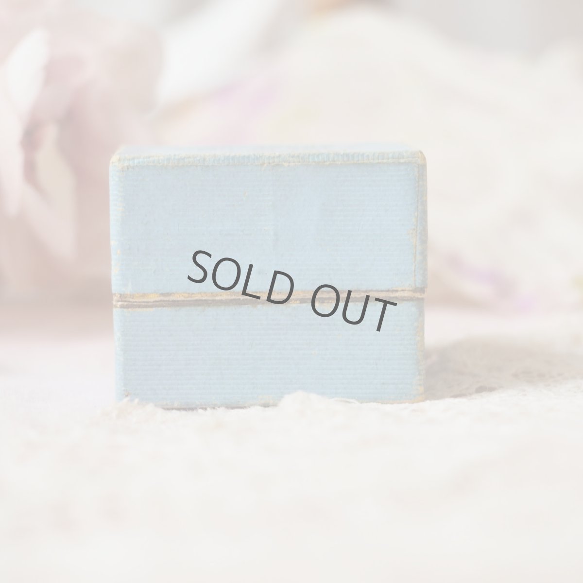 画像5: 古いジュエリー屋さんの青い紙箱/ボルドーのリングケース (5)