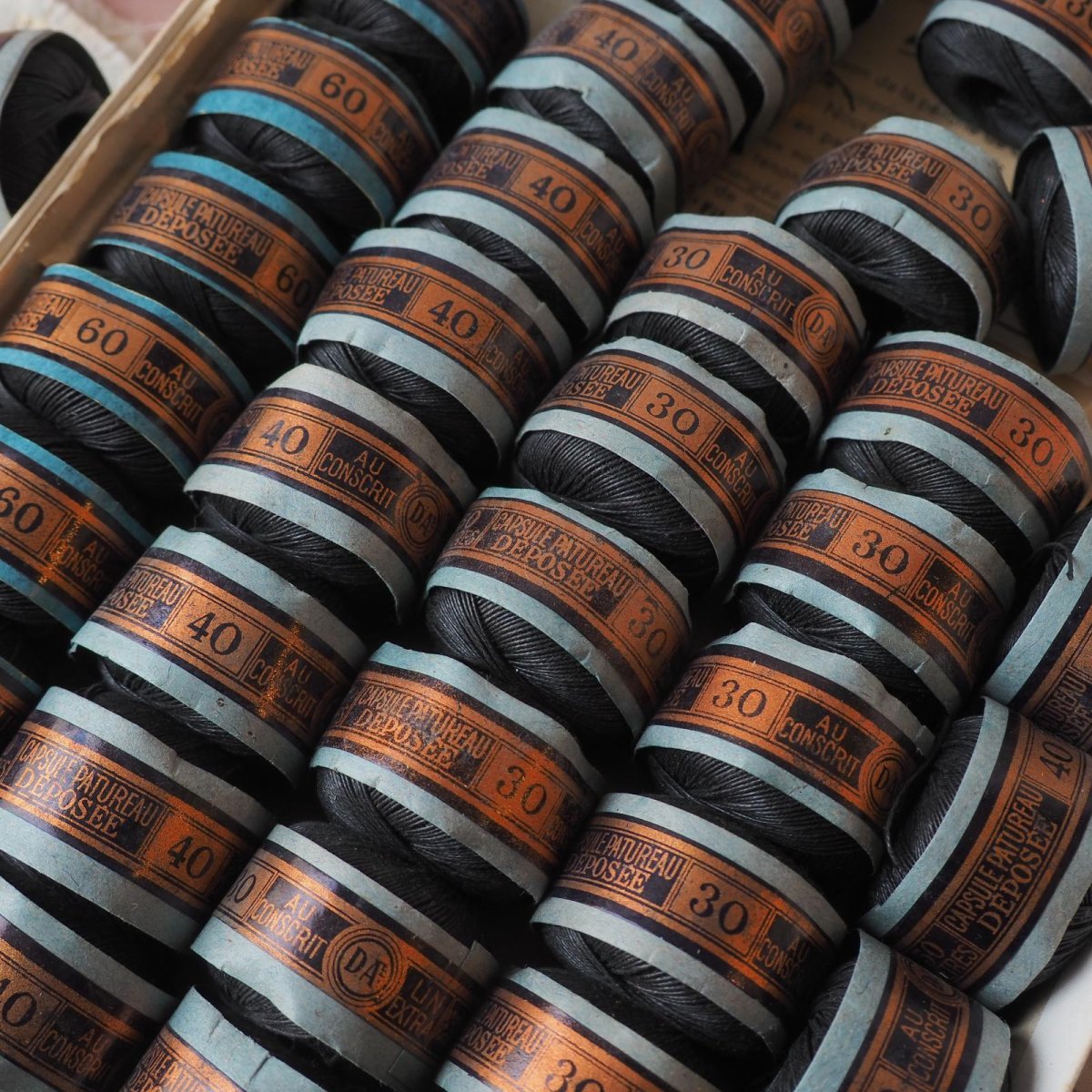 画像6: 古いリネンの糸巻き、黒色/ラベル付き (6)