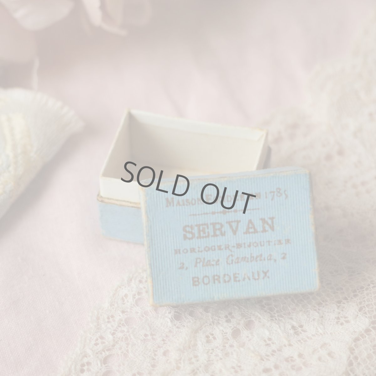 画像10: 古いジュエリー屋さんの青い紙箱/ボルドーのリングケース (10)