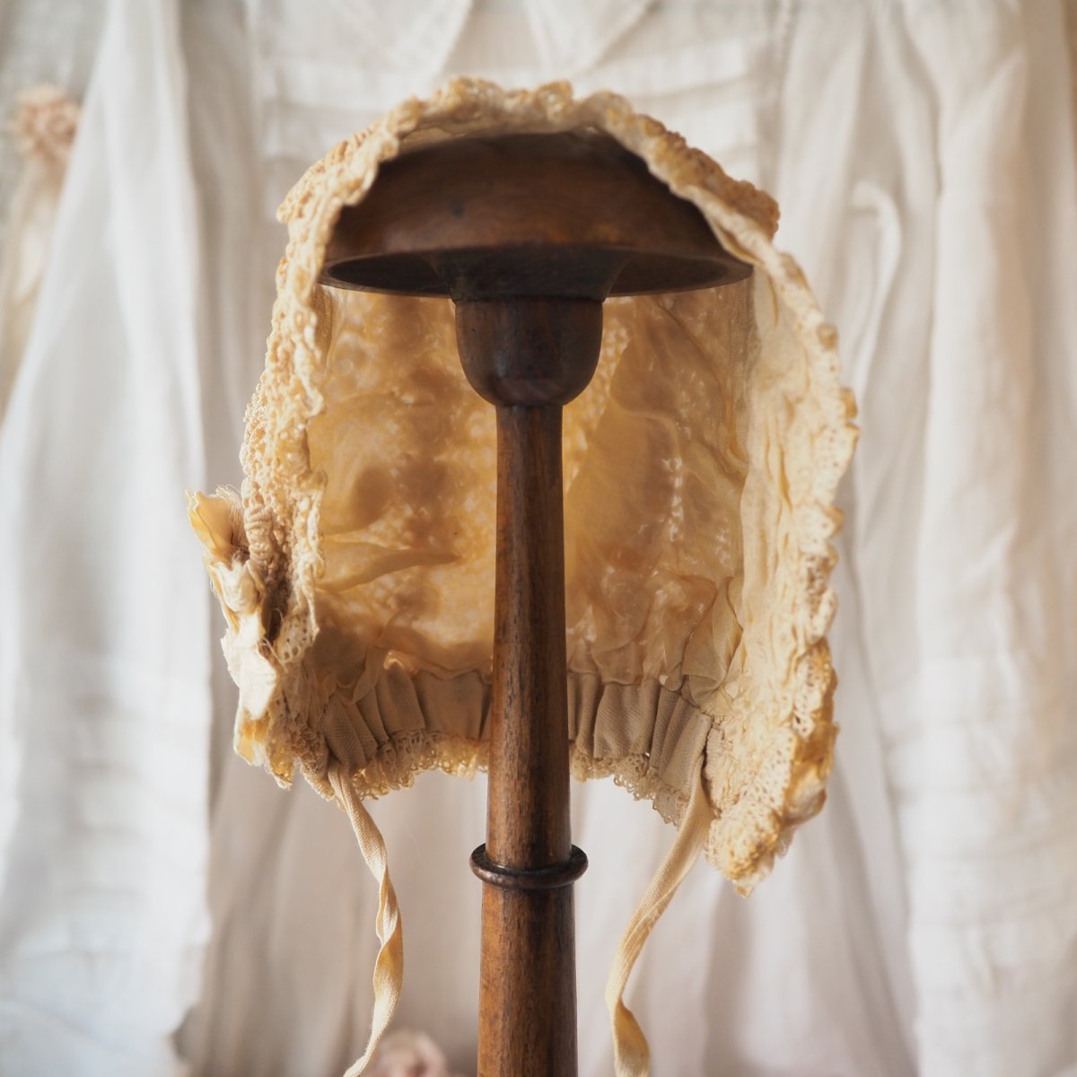 画像16: ベビーorドール用手仕事クロシェレースのボネ／ロゼッタリボン付き (16)