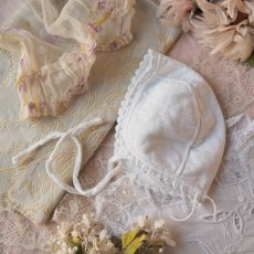 画像1: 白いコットン厚手の可愛いベビーorドール用ボネ (1)