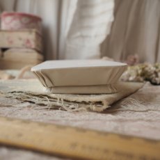 画像5: 白いドラジェBOX、乳母車とエンボスピンク色文字Bapteme紙箱 (5)