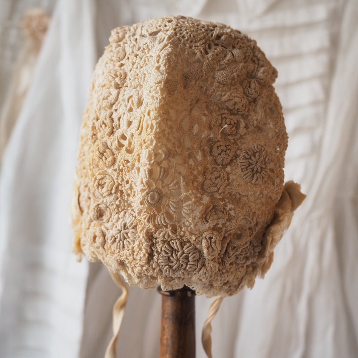 画像13: ベビーorドール用手仕事クロシェレースのボネ／ロゼッタリボン付き (13)