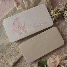 画像8: 白いドラジェBOX、乳母車とエンボスピンク色文字Bapteme紙箱 (8)