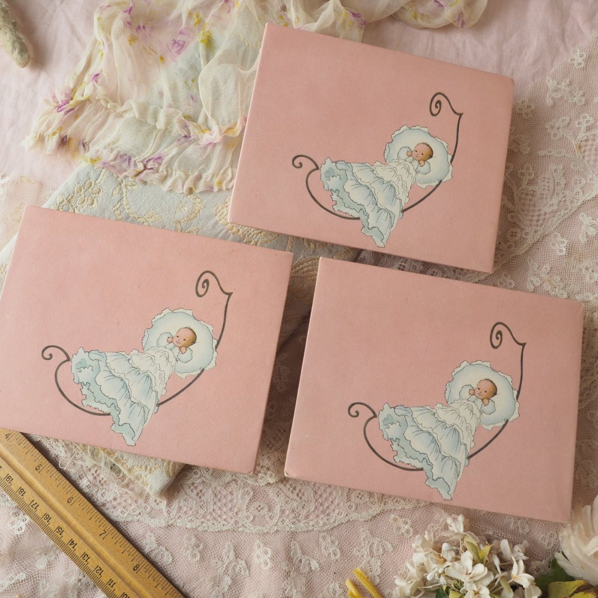 画像13: ピンク色のドラジェBOX、ベビーとゆりかごの紙箱 (13)