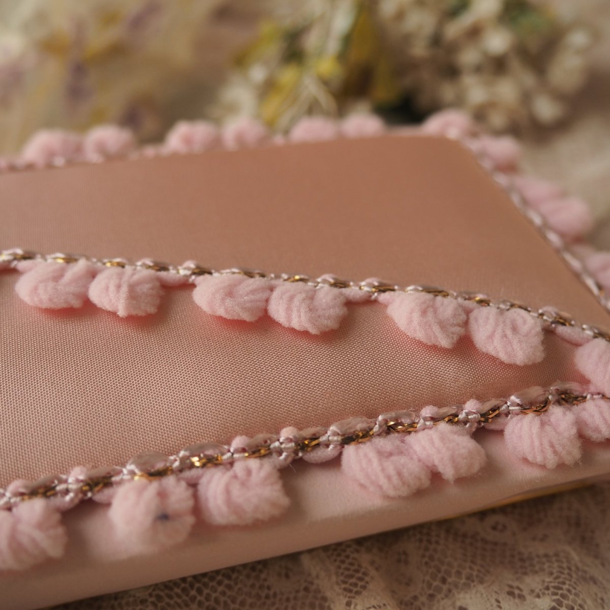 画像12: ピンク色ポンポン飾りの布箱、ドラジェBOX (12)