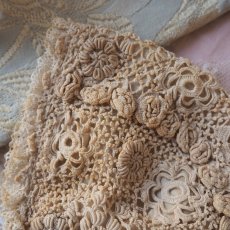 画像4: ベビーorドール用手仕事クロシェレースのボネ／ロゼッタリボン付き (4)