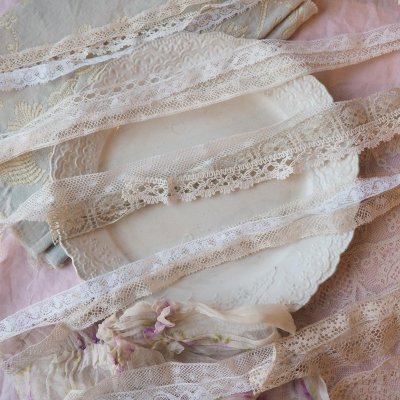 画像1: 古くて可愛いやや細いカットレースのセット/お届けするセットはお任せです