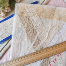 画像2: お楽しみレースのセット/ドットのオーガンジーレース、モノグラム刺繍 (2)