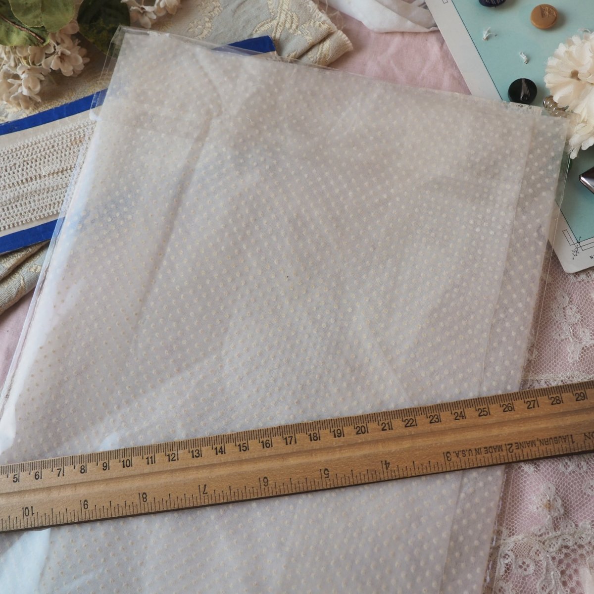 画像9: お楽しみレースのセット/ドットのオーガンジーレース、モノグラム刺繍 (9)