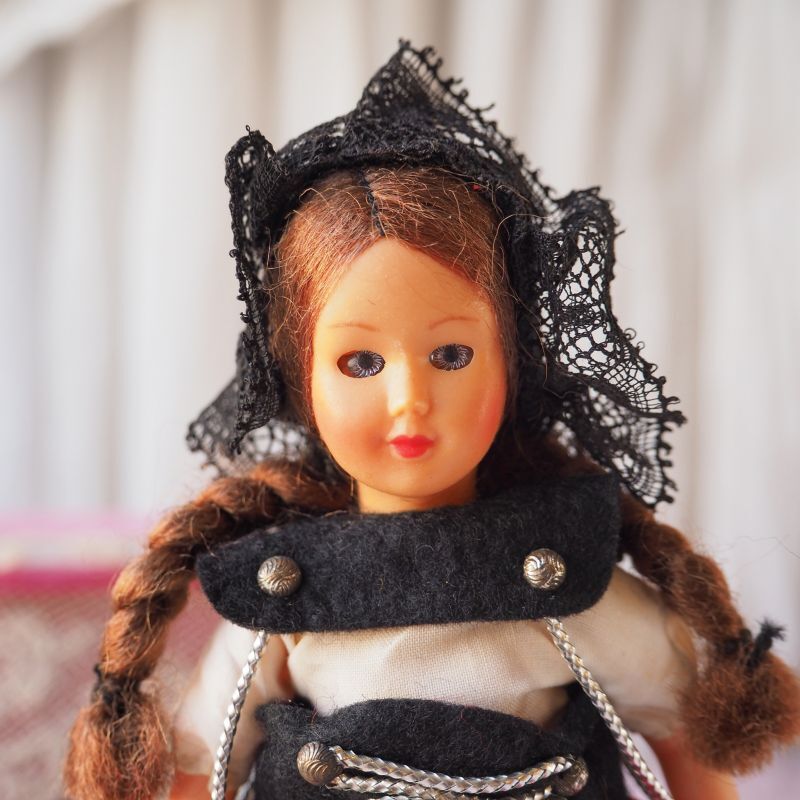 クローズアイ民族衣装の小さなお人形 Jouet おもちゃ